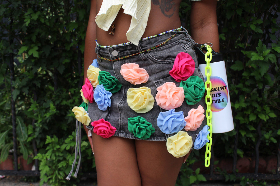 Flower patched skirt